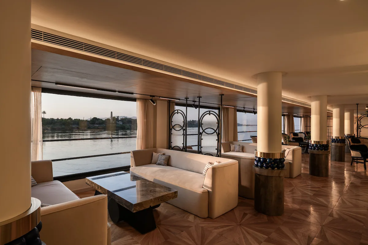 Лаундж Soleil 260 м² с панорамными окнами